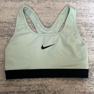 mint green nike size xs Women's classic Sports Bra